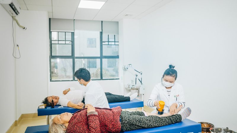 康复护理器材定制：如何选择合适的产品**
