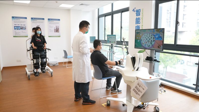 小型护理院加盟预算主要由以下几个方面构成：